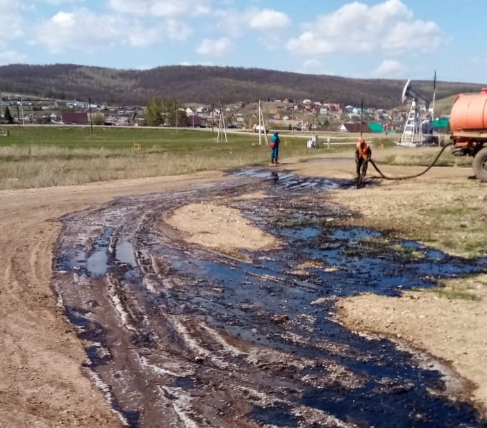 В Альметьевском районе Республики Татарстан произошел разлив нефти